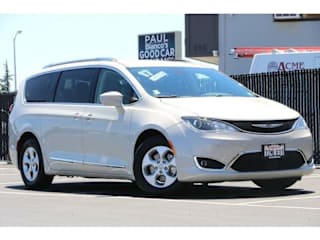 2017 Chrysler Pacifica Touring-L Plus 2C4RC1EG7HR676988 2017 Chrysler Pacifica Touring-L Plus
