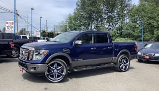 2017 Nissan Titan Platinum Reserve 1N6AA1E51HN513992 2017 Nissan Titan Platinum Reserve