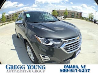 2018 Chevrolet Equinox Premier 2GNAXVEV2J6210553 2018 Chevrolet Equinox Premier