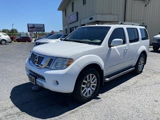 2011 Nissan Pathfinder SV 5N1AR1NB6BC621069 2011 Nissan Pathfinder SV