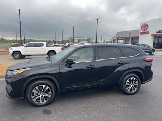 2020 Toyota Highlander XLE 5TDHZRAH9LS508518 2020 Toyota Highlander XLE