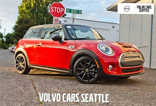 2021 MINI Hardtop 2 Door Cooper SE WMWXP3C03M2N70590 2021 MINI Hardtop 2 Door Cooper SE