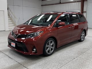 2019 Toyota Sienna SE 8-Passenger 5TDXZ3DC1KS987413 2019 Toyota Sienna SE 8-Passenger