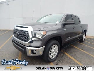 2018 Toyota Tundra SR5 5TFEY5F17JX233426 2018 Toyota Tundra SR5