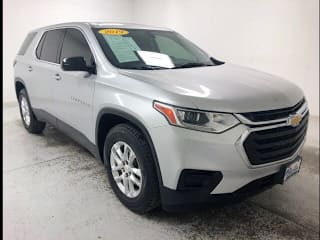 2019 Chevrolet Traverse LS 1GNERFKW1KJ122872 2019 Chevrolet Traverse LS