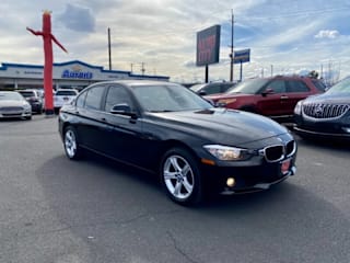 2013 BMW 3 Series 328i xDrive WBA3B5G52DNS02656 2013 BMW 3 Series 328i xDrive