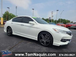 2017 Honda Accord Touring 1HGCR3F94HA030555 2017 Honda Accord Touring