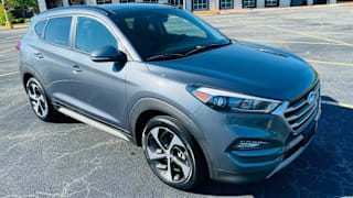 2017 Hyundai Tucson Value KM8J33A21HU561353 2017 Hyundai Tucson Value