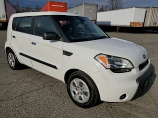 2010 Kia Soul Base KNDJT2A19A7028077 2010 Kia Soul Base