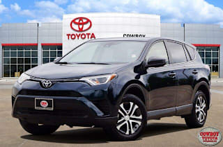 2018 Toyota RAV4 LE JTMBFREVXJJ216983 2018 Toyota RAV4 LE