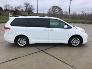 2014 Toyota Sienna 5TDYK3DCXES427645 2014 Toyota Sienna
