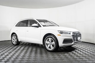 2018 Audi Q5 2.0T quattro Premium WA1ANAFY9J2026573 2018 Audi Q5 2.0T quattro Premium