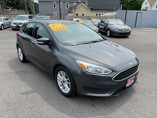 2017 Ford Focus SE 1FADP3K23HL258624 2017 Ford Focus SE