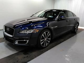 2019 Jaguar XJL Portfolio SAJWJ2GD4K8W19394 2019 Jaguar XJL Portfolio