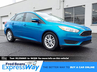 2017 Ford Focus SE 1FADP3F22HL256065 2017 Ford Focus SE