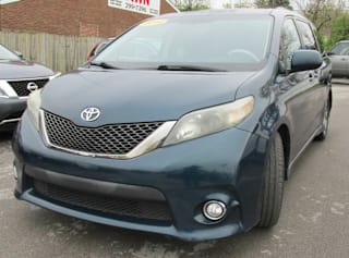 2012 Toyota Sienna SE 8-Passenger 5TDXK3DC1CS198121 2012 Toyota Sienna SE 8-Passenger