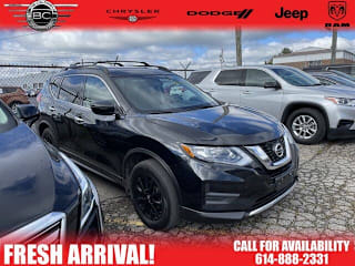 2017 Nissan Rogue SV 5N1AT2MV7HC801916 2017 Nissan Rogue SV