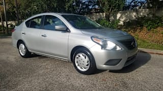 2018 Nissan Versa SV 3N1CN7AP9JK402499 2018 Nissan Versa SV
