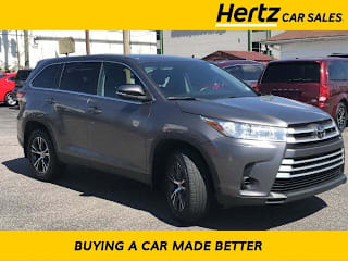 2019 Toyota Highlander LE 5TDBZRFH3KS923718 2019 Toyota Highlander LE
