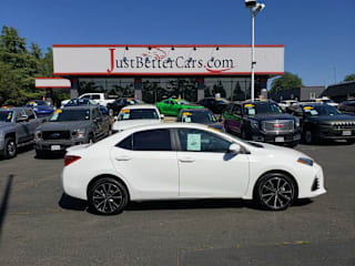2018 Toyota Corolla SE 5YFBURHE5JP809177 2018 Toyota Corolla SE