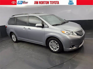 2017 Toyota Sienna XLE 8-Passenger 5TDYZ3DC1HS798080 2017 Toyota Sienna XLE 8-Passenger