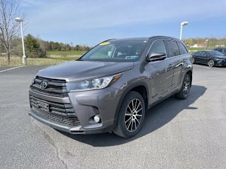 2018 Toyota Highlander SE 5TDJZRFH0JS548333 2018 Toyota Highlander SE
