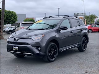 2018 Toyota RAV4 XLE 2T3WFREV3JW453768 2018 Toyota RAV4 XLE