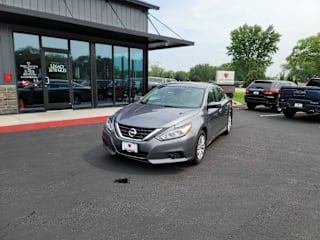 2016 Nissan Altima 2.5 S 1N4AL3AP1GC133647 2016 Nissan Altima 2.5 S