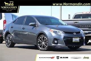 2015 Toyota Corolla 5YFBURHE2FP220692 2015 Toyota Corolla