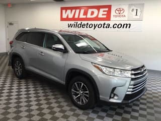 2019 Toyota Highlander XLE 5TDJZRFH1KS575381 2019 Toyota Highlander XLE