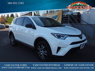 2018 Toyota RAV4 LE 2T3BFREVXJW721097 2018 Toyota RAV4 LE