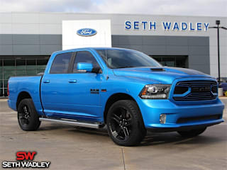 2018 Ram Pickup 1500 Sport 1C6RR6MT1JS177528 2018 Ram Pickup 1500 Sport