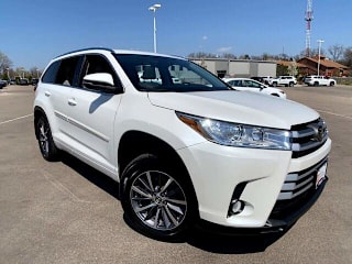2018 Toyota Highlander XLE 5TDJZRFHXJS821777 2018 Toyota Highlander XLE