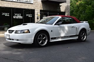 2004 Ford Mustang GT Deluxe 1FAFP45X34F150647 2004 Ford Mustang GT Deluxe