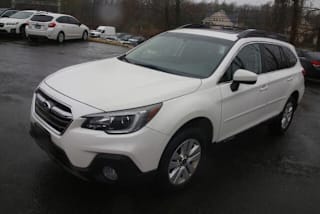 2018 Subaru Outback 2.5i Premium 4S4BSACC8J3347327 2018 Subaru Outback 2.5i Premium