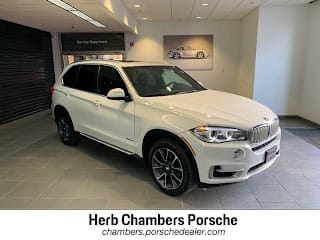 2018 BMW X5 5UXKR0C58J0Y06352 2018 BMW X5