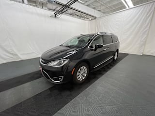 2018 Chrysler Pacifica Touring L 2C4RC1BG4JR133107 2018 Chrysler Pacifica Touring L