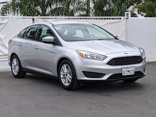 2018 Ford Focus SE 1FADP3FE6JL303792 2018 Ford Focus SE