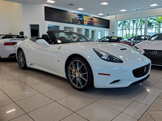 2014 Ferrari California Base ZFF65TJA3E0203252 2014 Ferrari California Base