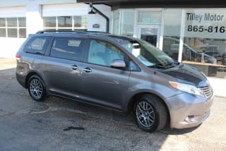 2012 Toyota Sienna XLE 8-Passenger 5TDYK3DC5CS265825 2012 Toyota Sienna XLE 8-Passenger