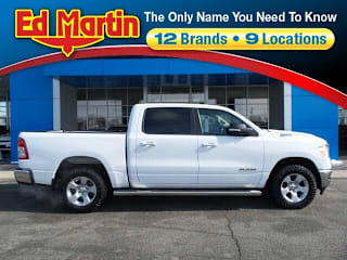 2019 Ram Pickup 1500 1C6SRFFT8KN747894 2019 Ram Pickup 1500