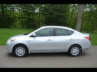 2013 Nissan Versa 1.6 SV 3N1CN7AP4DL840636 2013 Nissan Versa 1.6 SV