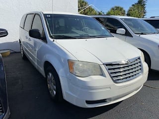2009 Chrysler Town and Country LX 2A8HR44E99R660054 2009 Chrysler Town and Country LX