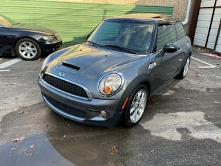 2010 MINI Cooper S WMWMF7C54ATZ70124 2010 MINI Cooper S