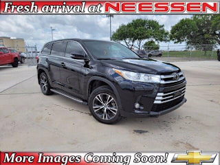 2018 Toyota Highlander LE 5TDZZRFH0JS288714 2018 Toyota Highlander LE