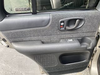 2000 chevy shop blazer door panel