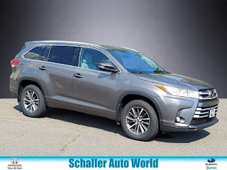 2018 Toyota Highlander XLE 5TDJZRFH5JS882938 2018 Toyota Highlander XLE