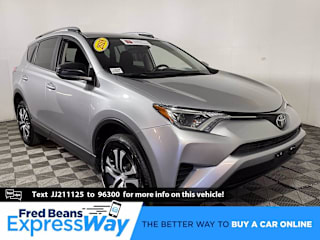 2018 Toyota RAV4 JTMBFREV5JJ211125 2018 Toyota RAV4