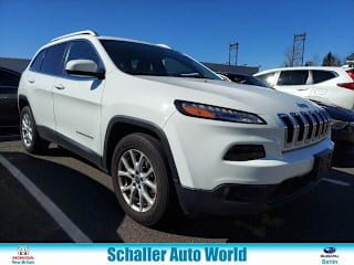 2017 Jeep Cherokee 1C4PJMCB9HW538902 2017 Jeep Cherokee