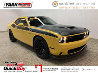 2017 Dodge Challenger R/T Scat Pack 2C3CDZFJ1HH535212 2017 Dodge Challenger R/T Scat Pack